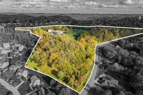 350 Cedar Dr, Washington, PA, 15301-9572 | Card Image