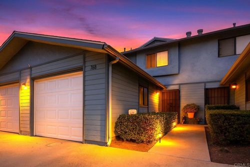 768 E Chase Ave, El Cajon, CA, 92020-7606 | Card Image