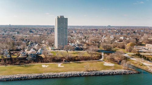 2a-2525 S Shore Drive, Milwaukee, WI, 53207 | Card Image