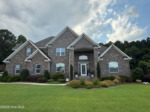 101 Waverly Dr, Goldsboro, NC, 27530-8210 | Card Image