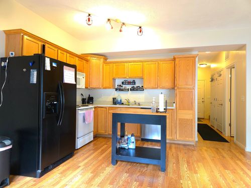 6678 Pines Point Way, West Jordan, UT, 84084-1899 | Card Image