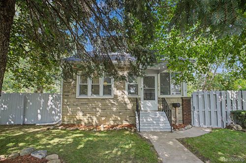 40 W Benson St, Ecorse, MI, 48229-1505 | Card Image