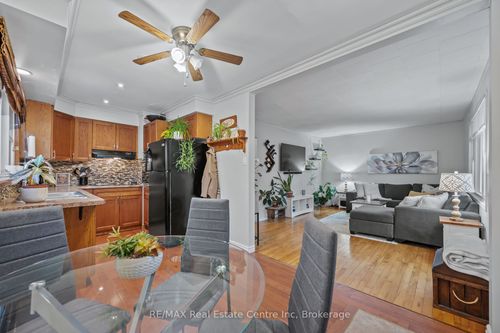 5 Churchill Cres E, Fergus, ON, N1M1A6 | Card Image