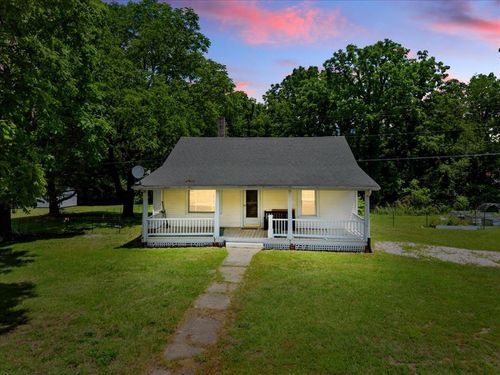 310 Ivanhoe Rd, Max Meadows, VA, 24360-3537 | Card Image