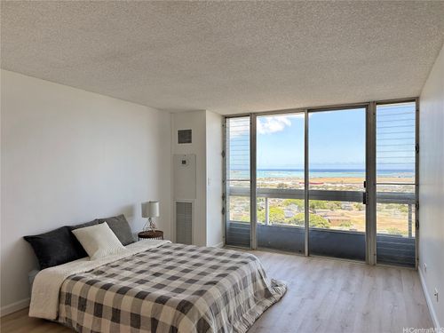 apt-1814-3045 Ala Napuaa Pl, Honolulu, HI, 96818-2716 | Card Image