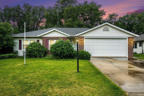 429 Hillcrest Dr, Goshen, IN, 46528-8801 | Card Image