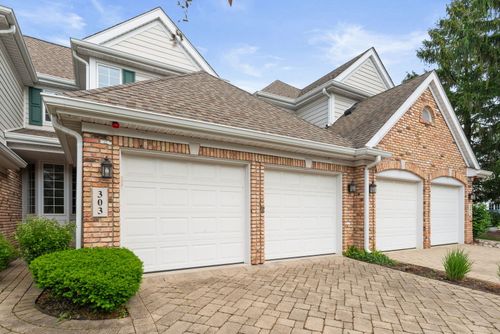 303 Reserve Cir, Clarendon Hills, IL, 60514-1567 | Card Image
