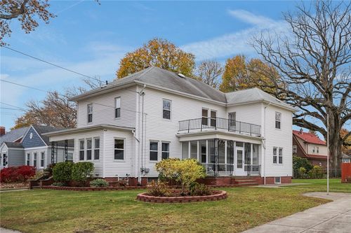 84 Enfield Ave, Providence, RI, 02908-1240 | Card Image