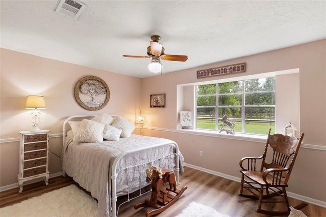 9510 Gates Loop, House other with 2 bedrooms, 1 bathrooms and 2 parking in Manvel TX | Image 9