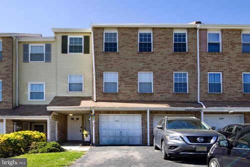 231 Willow Turn, MOUNT LAUREL, NJ, 08054-3140 | Card Image