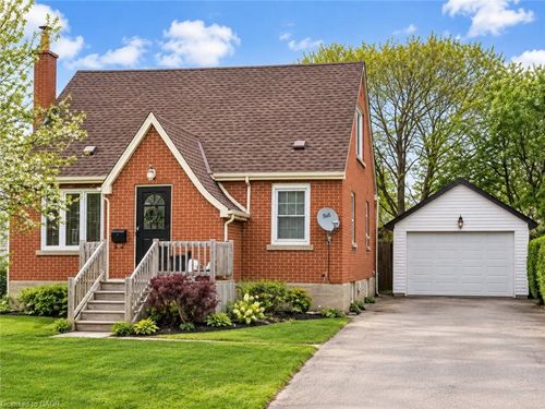 lower-492 Courtland Ave E, Kitchener, ON, N2G2W7 | Card Image