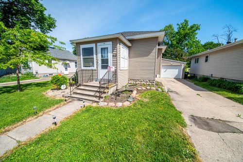 513 8th Ave Se, Waseca, MN, 56093-3457 | Card Image