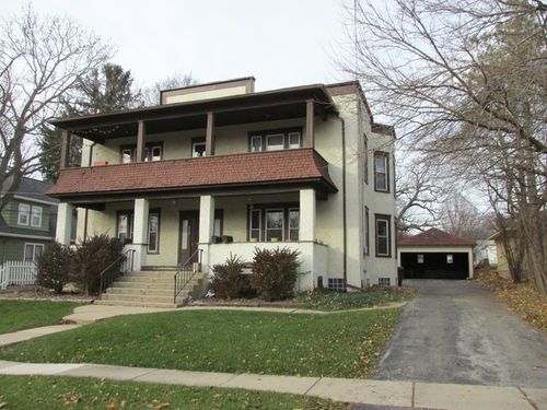 219-219 Grove St, Woodstock, IL, 60098-3325 | Card Image