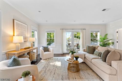 30 Hillside Ave, Chatham, NJ, 07928-2340 | Card Image