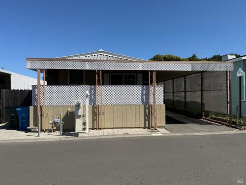 67 Leisure Park Cir, Santa Rosa, CA, 95401-5883 | Card Image