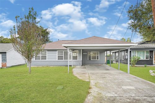 4215 East Ln, Houston, TX, 77026-3735 | Card Image