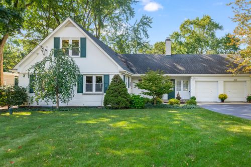 208 Biltmore Dr, North Barrington, IL, 60010-2004 | Card Image