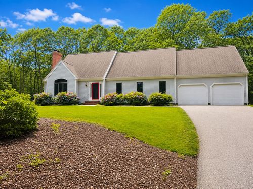 39 Goodings Way, Falmouth, MA, 02540-2517 | Card Image