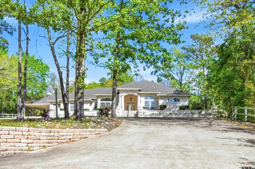 18737 Oakbrook Rd, Tyler, TX, 75703-8227 | Card Image