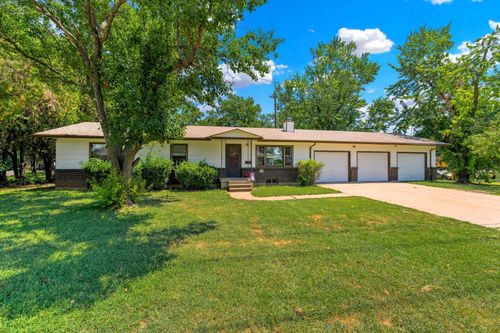 515 S G St, Wellington, KS, 67152-3127 | Card Image