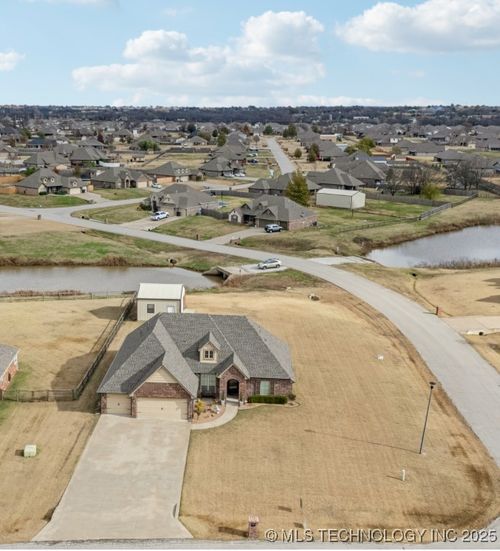 14419 N 66th East Ave, Collinsville, OK, 74021-4732 | Card Image