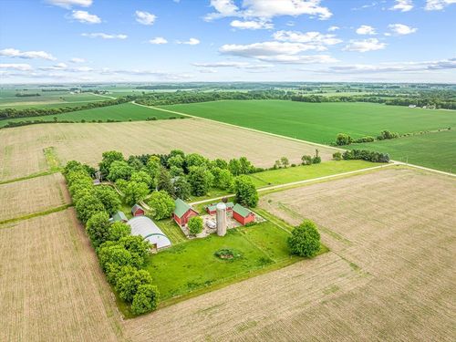 466 Quail Trap Rd, Caledonia, IL, 61011-9552 | Card Image