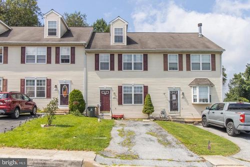 340 Andrew Cir, COATESVILLE, PA, 19320-2575 | Card Image
