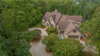 185 Point View Court, House other with 4 bedrooms, 3 bathrooms and null parking in Denton NC | Image 3