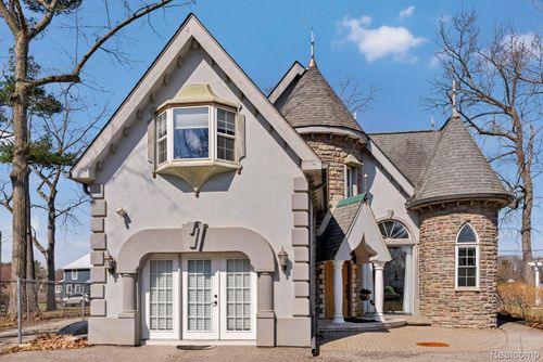 9860 Boucher Rd, Otter Lake, MI, 48464-9417 | Card Image