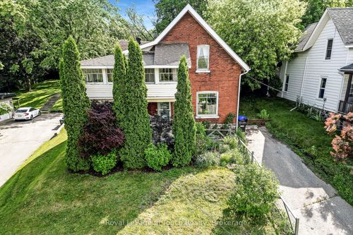 {{alt}} | Card Image