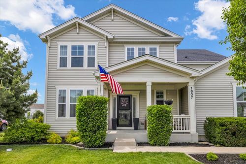 1607 Star Grass Cir, Aurora, IL, 60506-6521 | Card Image