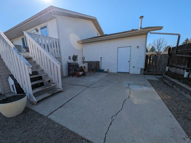 641 6 Street Se, Home with 5 bedrooms, 2 bathrooms and 6 parking in Redcliff AB | Image 47