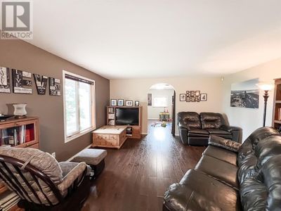 79509 2 Ave Se, House other with 3 bedrooms, 2 bathrooms and null parking in Falher AB | Image 3