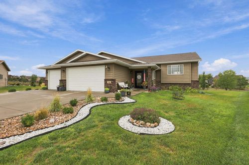 150 Sophia Lynnae Ct, Box Elder, SD, 57719-9427 | Card Image
