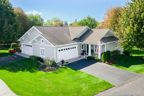 9558 Trillium Lake Dr, Zeeland, MI, 49464-8395 | Card Image