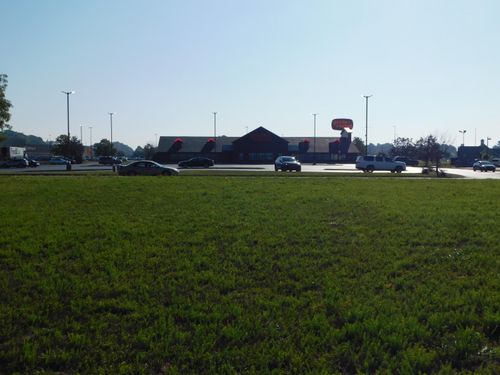 999 Wendell Way, London, KY, 40741 | Card Image