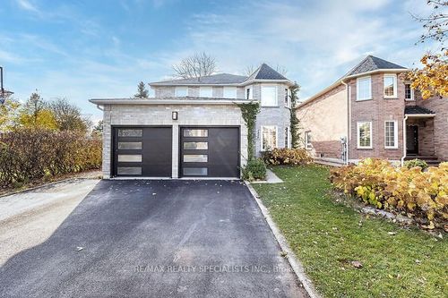 7326 Aspen Ave, Mississauga, ON, L5N6P2 | Card Image