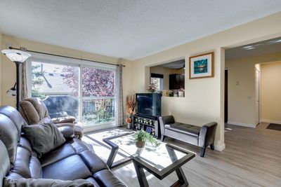 61 - 6915 Ranchview Dr Nw, Home with 3 bedrooms, 2 bathrooms and 1 parking in Calgary AB | Image 3