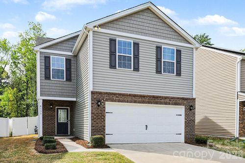 8133 Clairwood Dr, Charlotte, NC, 28269-3893 | Card Image