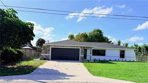 4212 32nd Ave, NAPLES, FL, 34116-8318 | Card Image