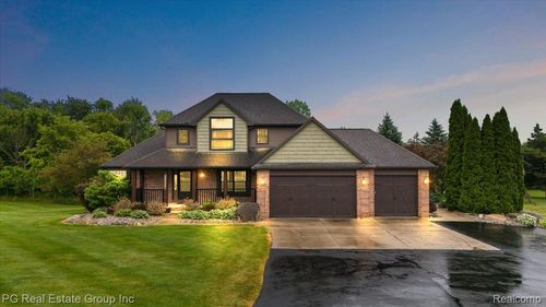 4888 Oakwood Rd, Ortonville, MI, 48462-9786 | Card Image