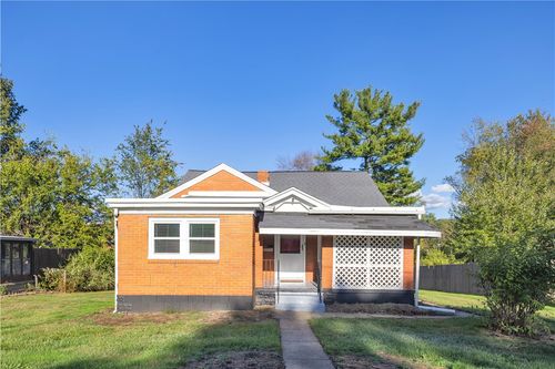 1113 Foote St, Conway, PA, 15027-1203 | Card Image