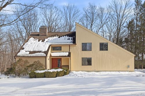 114 Old Lyme Rd, Chappaqua, NY, 10514-3814 | Card Image
