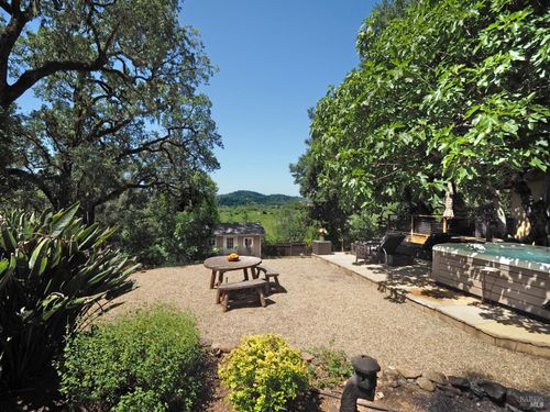 22549 River Road, Geyserville, CA, 95441 | Card Image