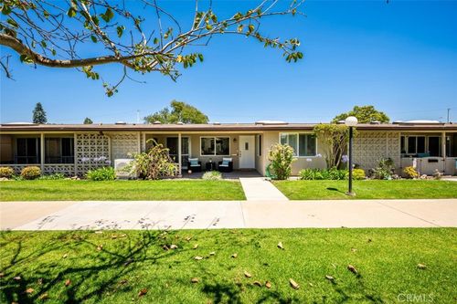 202c-m8-13381 El Dorado Dr, Seal Beach, CA, 90740-3524 | Card Image
