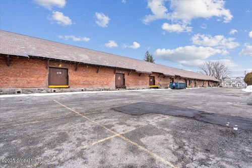 80 W Circular St, Saratoga Springs, NY, 12866-4273 | Card Image