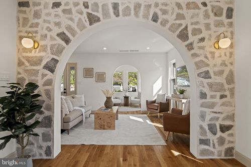 20 E Oakland Ave, HADDON TOWNSHIP, NJ, 08107-1212 | Card Image