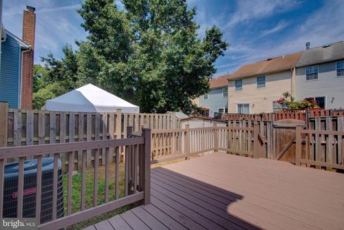 9036 Whispering Pine Ct, MANASSAS, VA, 20110-4858 | Card Image