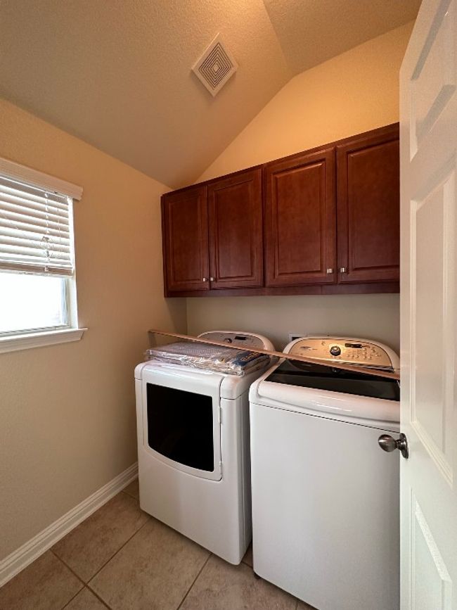 1721 Stonehaven Ln, House other with 3 bedrooms, 3 bathrooms and 2 parking in Round Rock TX | Image 9