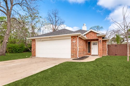 1011 Houston Street, Arlington, TX, 76012 | Card Image